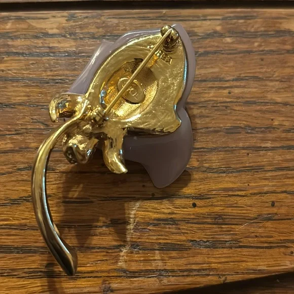 Kenneth Jay lane lavender flower brooch - Picture 3 of 5